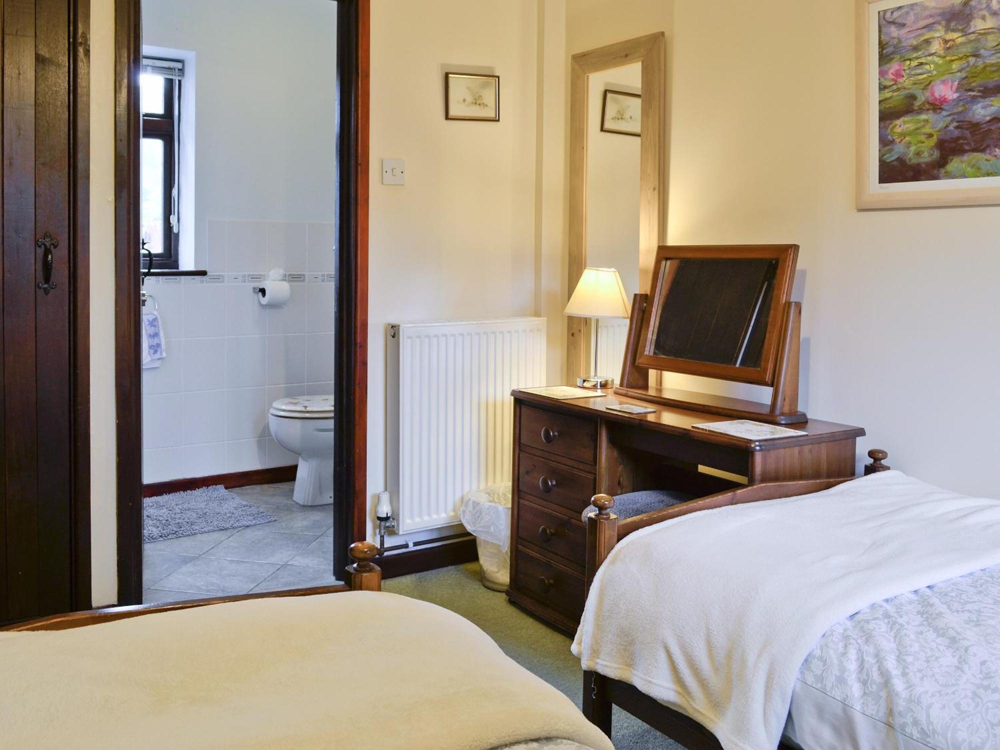Oakleigh Cottage Llangelynin  Екстер'єр фото